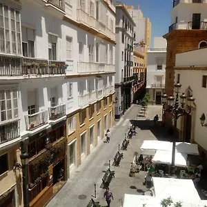 Mariam House Homestay Cadiz